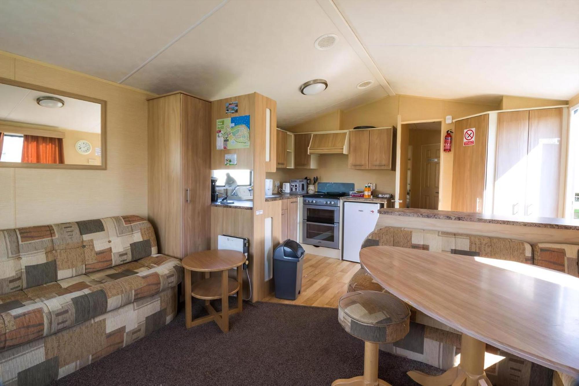 Lovely 6 Berth Caravan At Naze Marine Holiday Park In Essex Ref 17275C Walton-on-the-Naze Exterior foto